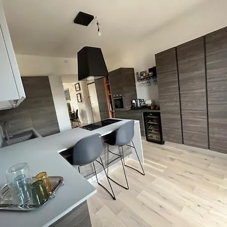 Lakehouse Enjoy Βερμπάνια